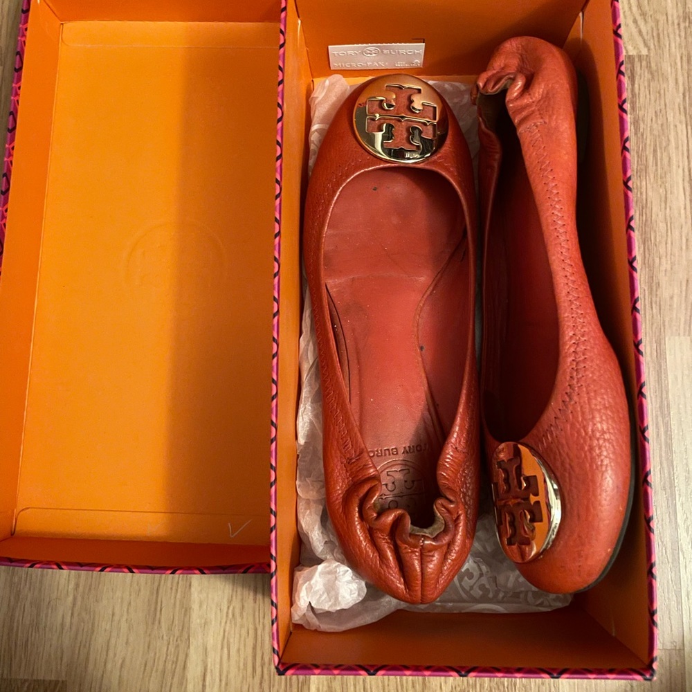 Tory Burch flats with box